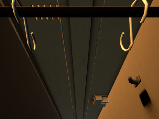 放課後のロッカーの画像